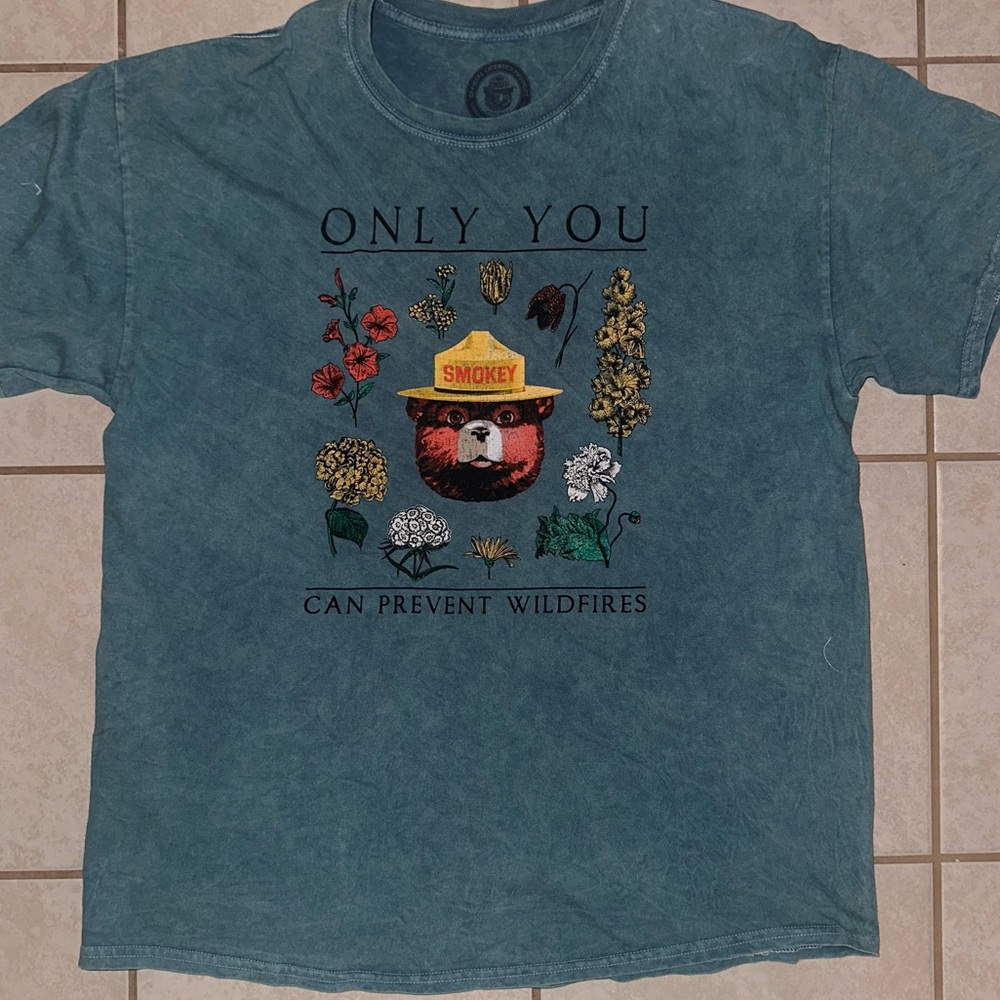 Officially Licensed Product, Only You Can Prevent Wildfires T-shirt, Size XLarge